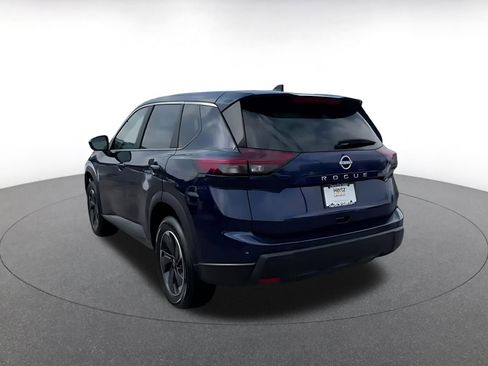 Used 2025 Nissan Rogue SV image 11