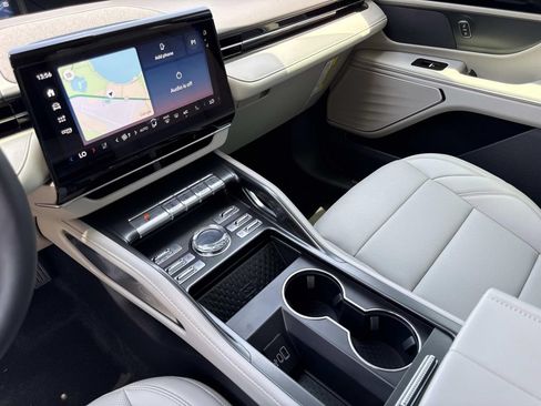New 2026 Lincoln Nautilus Premier AWD/4WD image 25