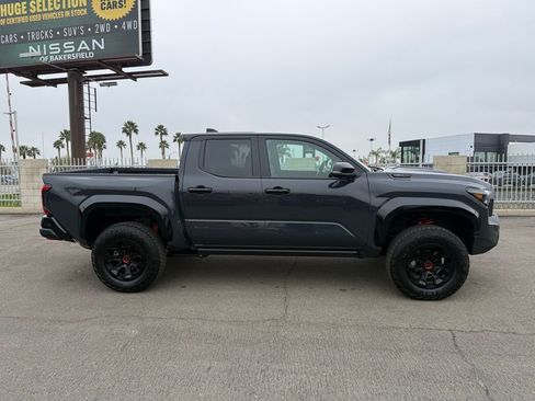 Used 2025 Toyota Tacoma TRD Pro image 7