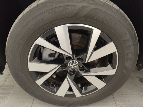 Used 2023 Volkswagen Atlas Cross Sport SE AWD/4WD image 31