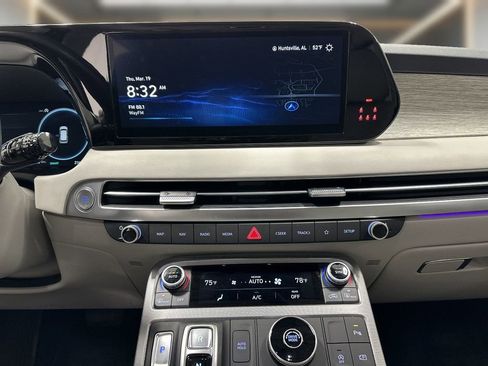 Used 2025 Hyundai Palisade Calligraphy image 10