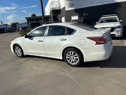 Used 2013 Nissan Altima 2.5 S FWD image 8
