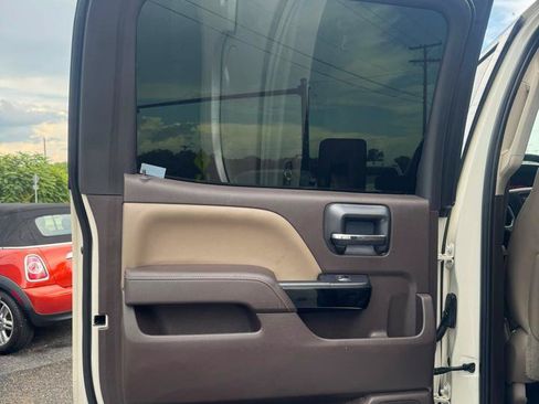 Used 2015 GMC Sierra 1500 SLT w/ SLT Preferred Package AWD/4WD image 15