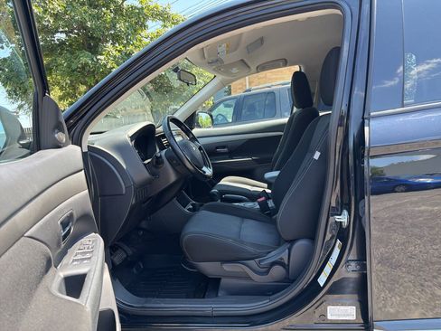 Used 2016 Mitsubishi Outlander SE FWD image 20