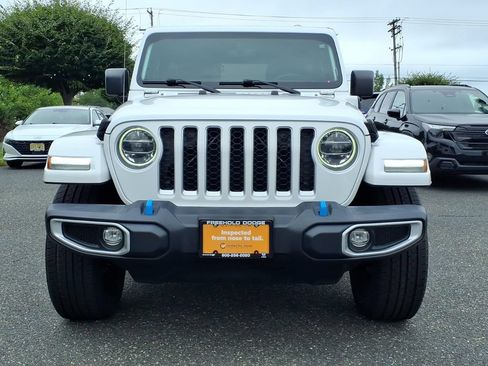 Certified 2022 Jeep Wrangler Unlimited Sahara w/ Cold Weather Group AWD/4WD image 2
