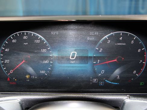Used 2022 Mercedes-Benz GLB 250 4MATIC image 11