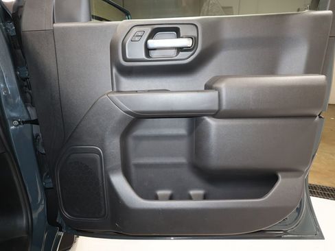 Certified 2025 Chevrolet Silverado 1500 Custom Trail Boss image 18