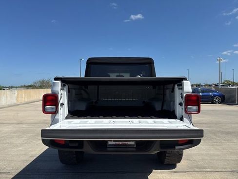 Used 2020 Jeep Gladiator Sport w/ Quick Order Package 24S image 9