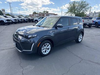 Used 2025 Kia Soul LX w/ LX Technology Package