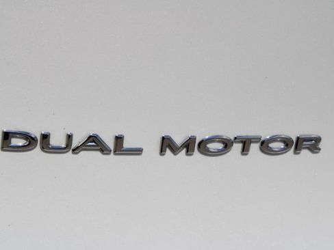 Used 2023 Tesla Model Y Long Range AWD/4WD image 6