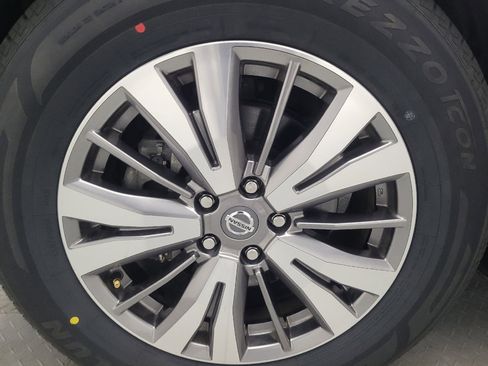 Used 2019 Nissan Pathfinder S image 31