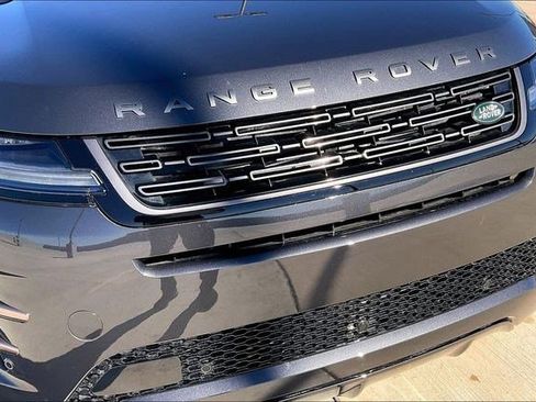 Used 2025 Land Rover Range Rover Evoque Dynamic SE image 34