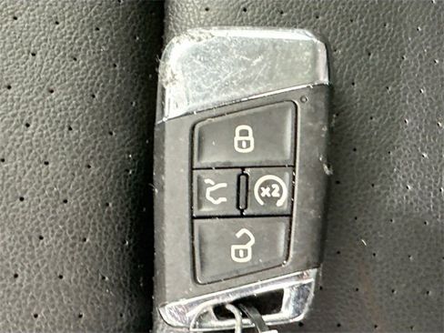 Used 2022 Volkswagen Atlas SE image 17