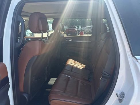 Used 2016 Jeep Grand Cherokee Summit w/ Platinum Series Group AWD/4WD image 11