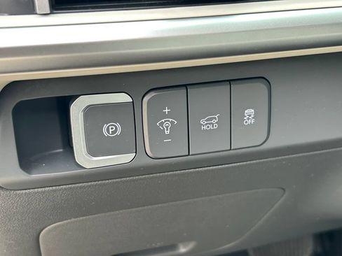 Used 2025 Hyundai Santa Fe SEL AWD/4WD image 25