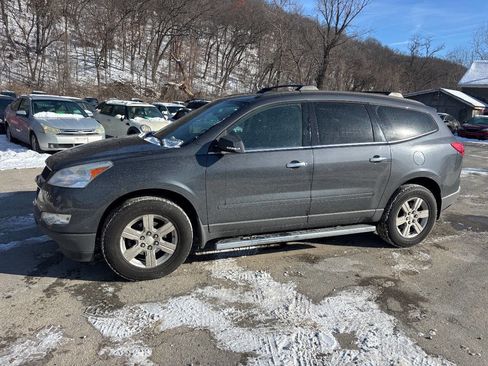 Used 2012 Chevrolet Traverse LT w/ LPO, 'HIT The Road' Package FWD image 1
