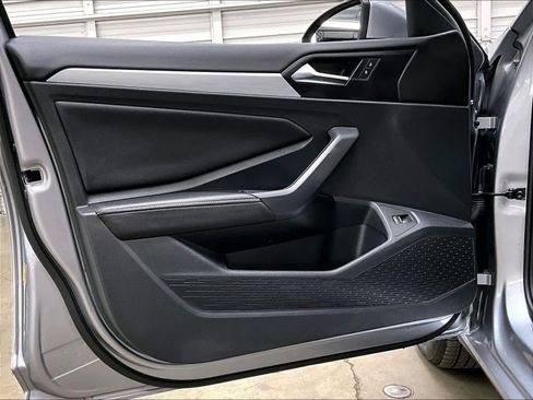 Used 2025 Volkswagen Jetta S image 24