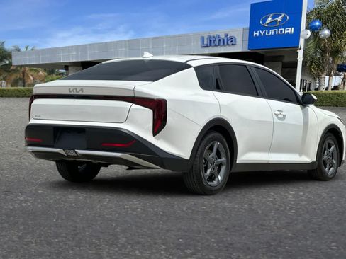 Used 2025 Kia K4 FWD image 3