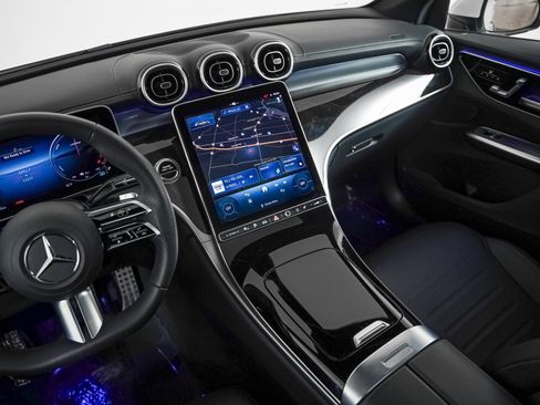 Certified 2025 Mercedes-Benz GLC 350e 4MATIC image 13