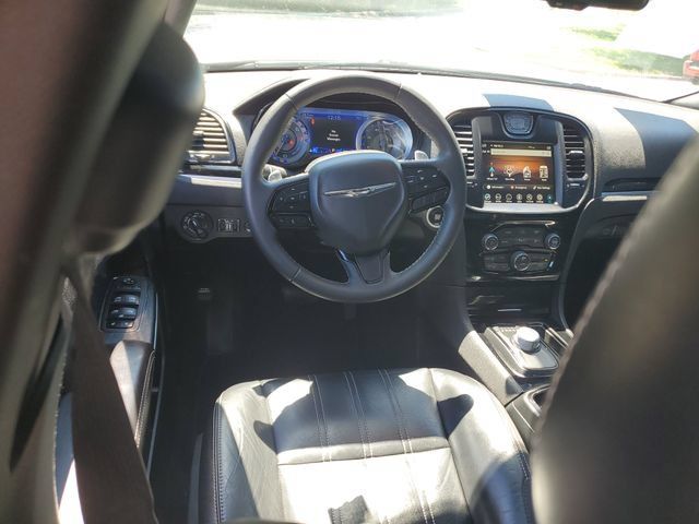 Used 2022 Chrysler 300 S RWD image 10
