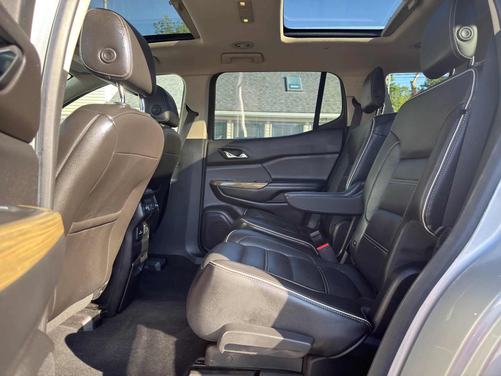 Used 2019 GMC Acadia Denali AWD/4WD image 21