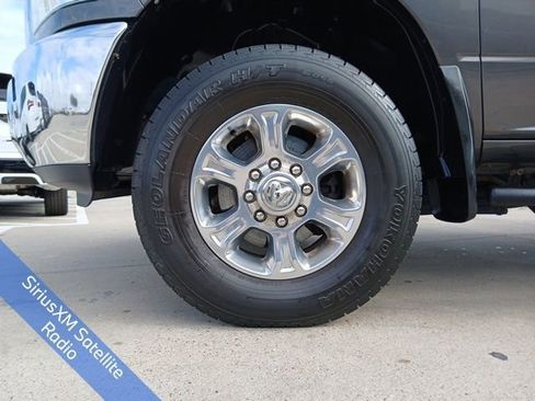 Used 2018 RAM 2500 Tradesman w/ Chrome Appearance Group image 5
