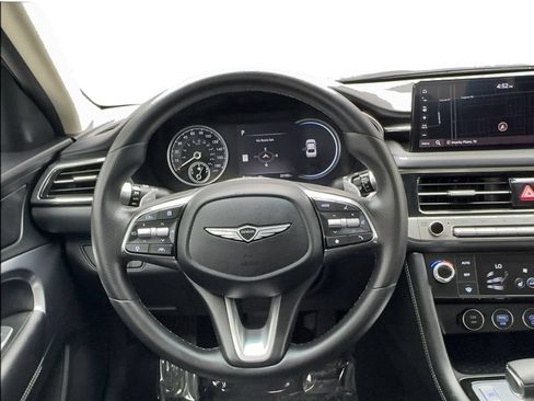 Used 2025 Genesis G70 2.5T RWD image 37