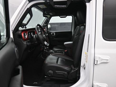Used 2020 Jeep Gladiator Rubicon image 9