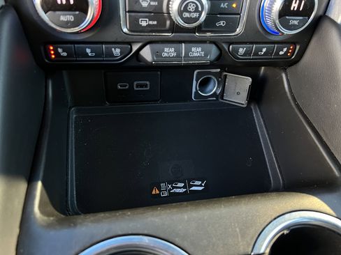 Used 2021 GMC Yukon SLT image 25