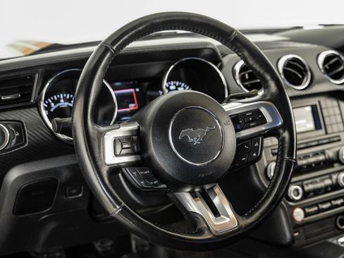 Used 2017 Ford Mustang Coupe image 13