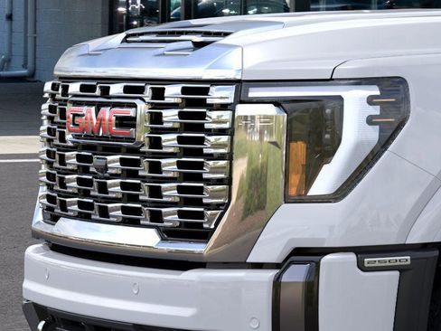 New 2026 GMC Sierra 2500 Denali w/ Denali Reserve Package image 16
