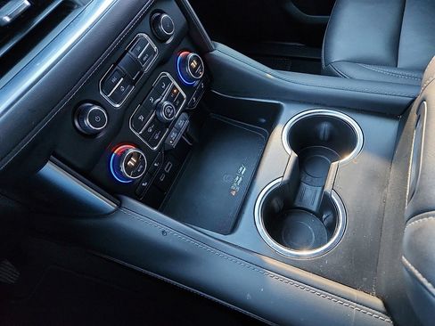 Used 2021 Chevrolet Tahoe Z71 image 12