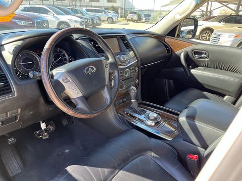 Used 2017 INFINITI QX80 Base image 30