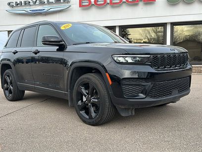 Used 2024 Jeep Grand Cherokee Altitude