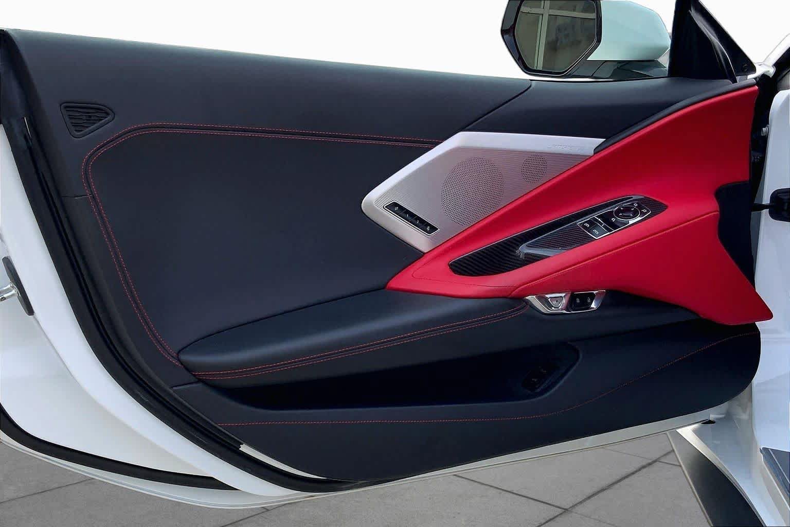 Used 2021 Chevrolet Corvette Stingray Preferred Cpe w/ Engine Appearance Package RWD image 39