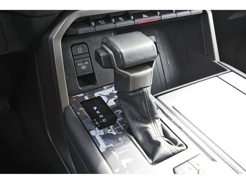 Used 2023 Toyota Sequoia Limited image 26