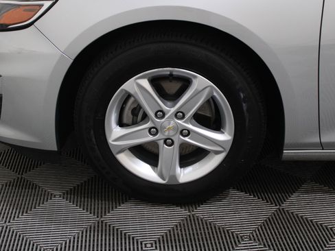 Used 2021 Chevrolet Malibu LS image 33