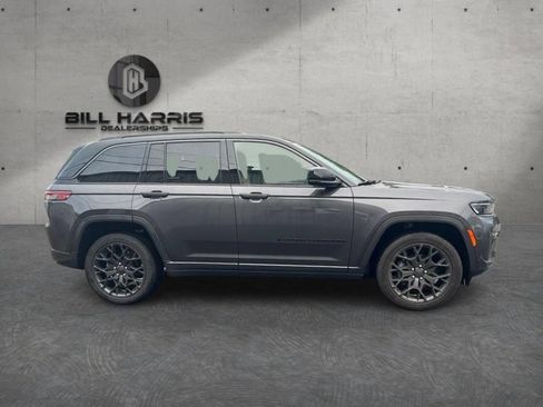 Used 2026 Jeep Grand Cherokee Summit w/ Obsidian Package AWD/4WD image 4