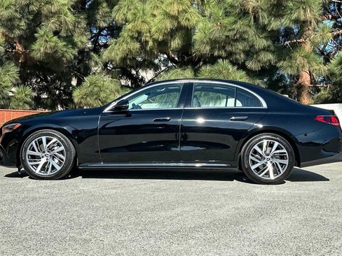 Certified 2025 Mercedes-Benz E 350 4MATIC Sedan image 7