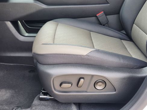 New 2026 Chevrolet Equinox LT w/ Convenience Package II image 20