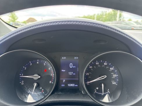 Used 2020 Toyota C-HR XLE FWD image 16