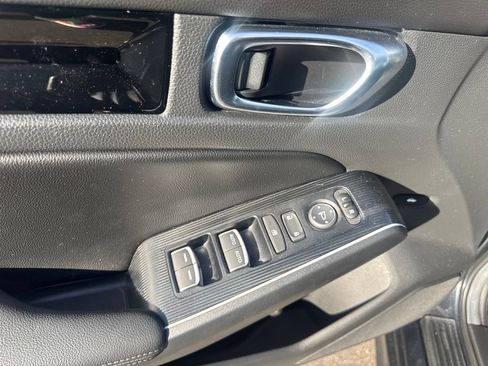 Used 2025 Honda Civic Sport image 10
