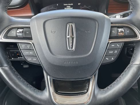 Used 2021 Lincoln Nautilus Reserve image 10