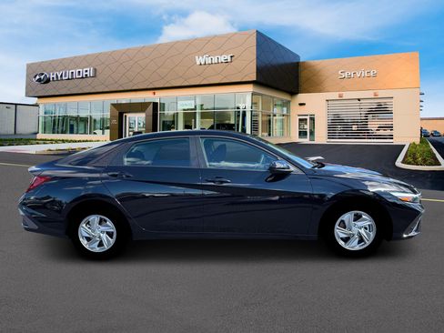 New 2026 Hyundai Elantra SE w/ Cargo Package image 9