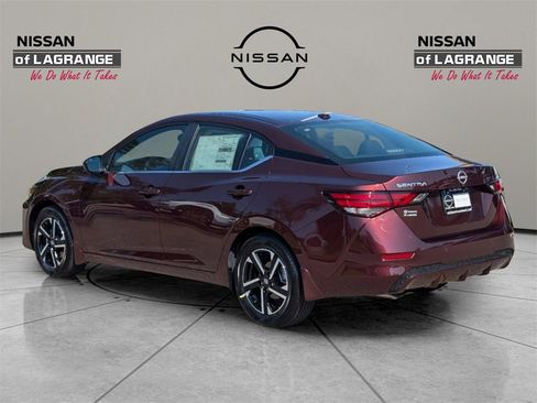 Used 2024 Nissan Sentra SV image 9
