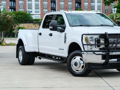 Used 2019 Ford F350 XL w/ STX Appearance Package AWD/4WD image 3