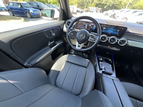 Used 2023 Mercedes-Benz GLB 250 4MATIC image 4