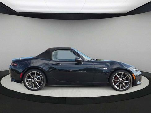 Used 2021 MAZDA MX-5 Miata Grand Touring RWD image 9