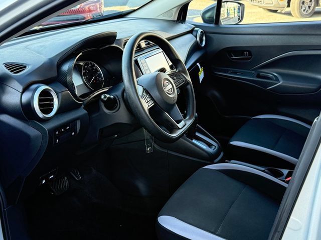 Used 2025 Nissan Versa S FWD image 21