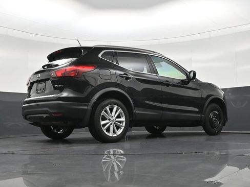 Used 2018 Nissan Rogue Sport SV w/ SV Technology Package AWD/4WD image 27
